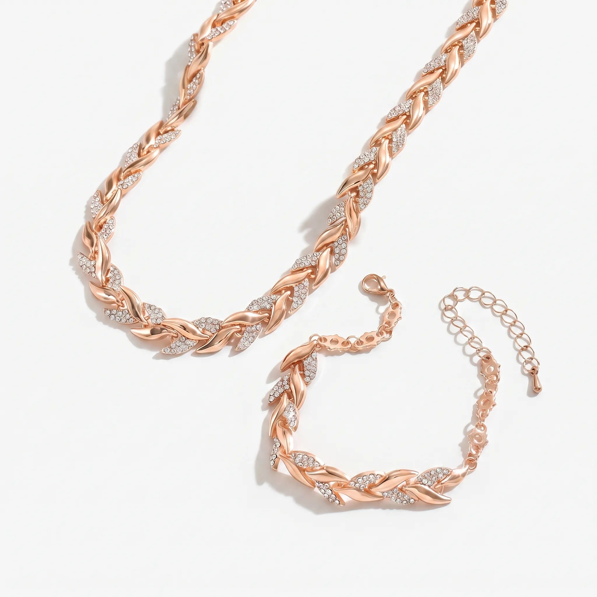 Parure de bijoux à motif végétal | Sublimer une tenue