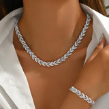 Parure de bijoux à motif végétal | Sublimer une tenue