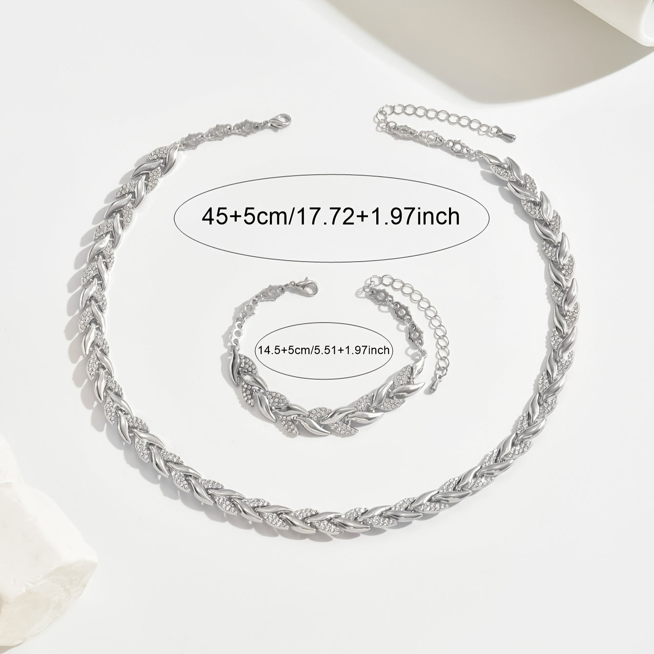 Parure de bijoux à motif végétal | Sublimer une tenue