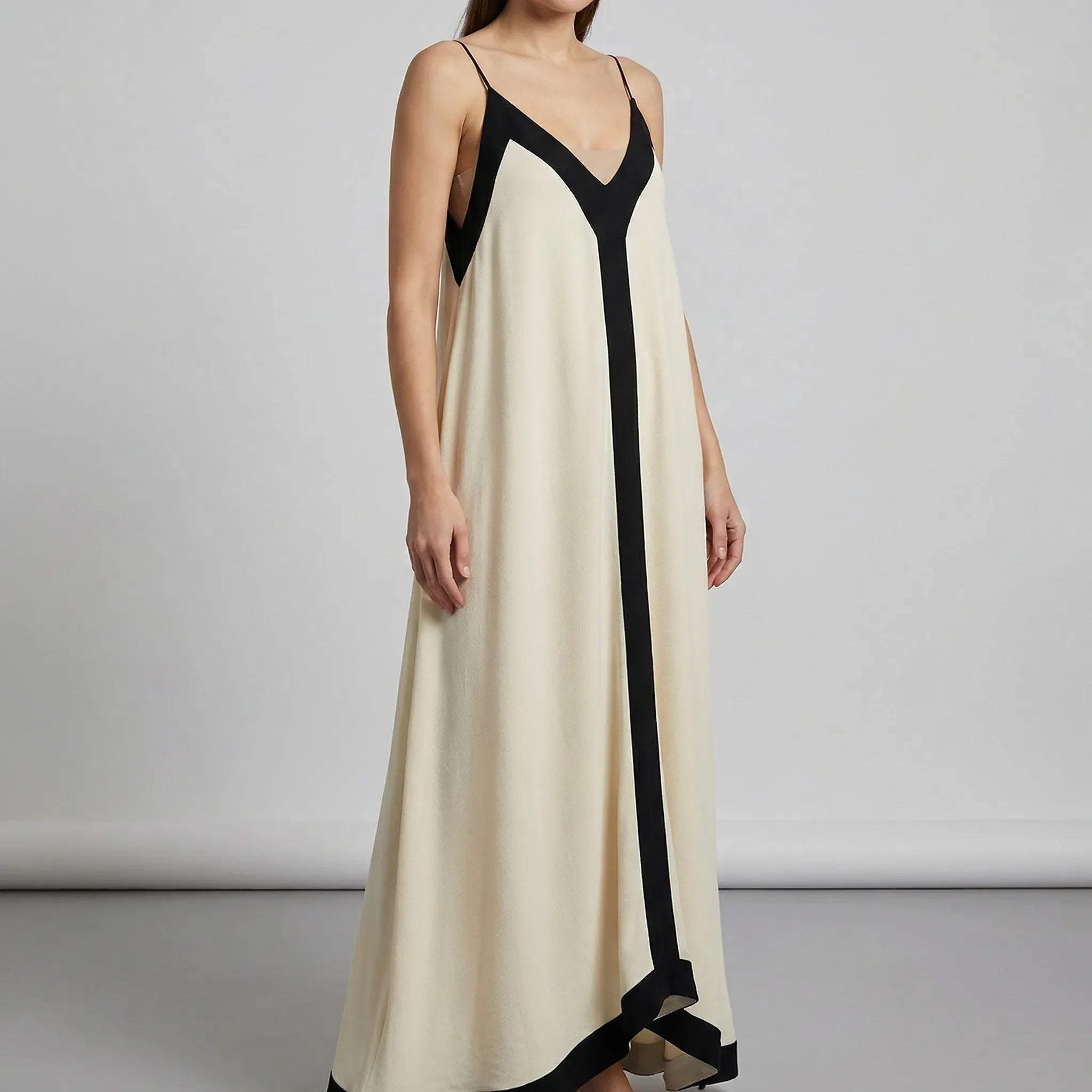 Robe longue femme à coupe fluide et aérée | Sorties estivales