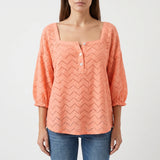 Top femme | Top en broderie à encolure carrée