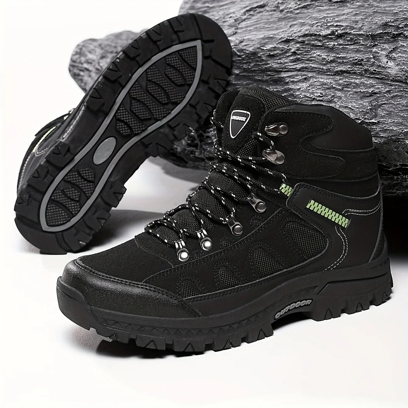 Chaussures de randonnée montantes | Randonnées en forêt