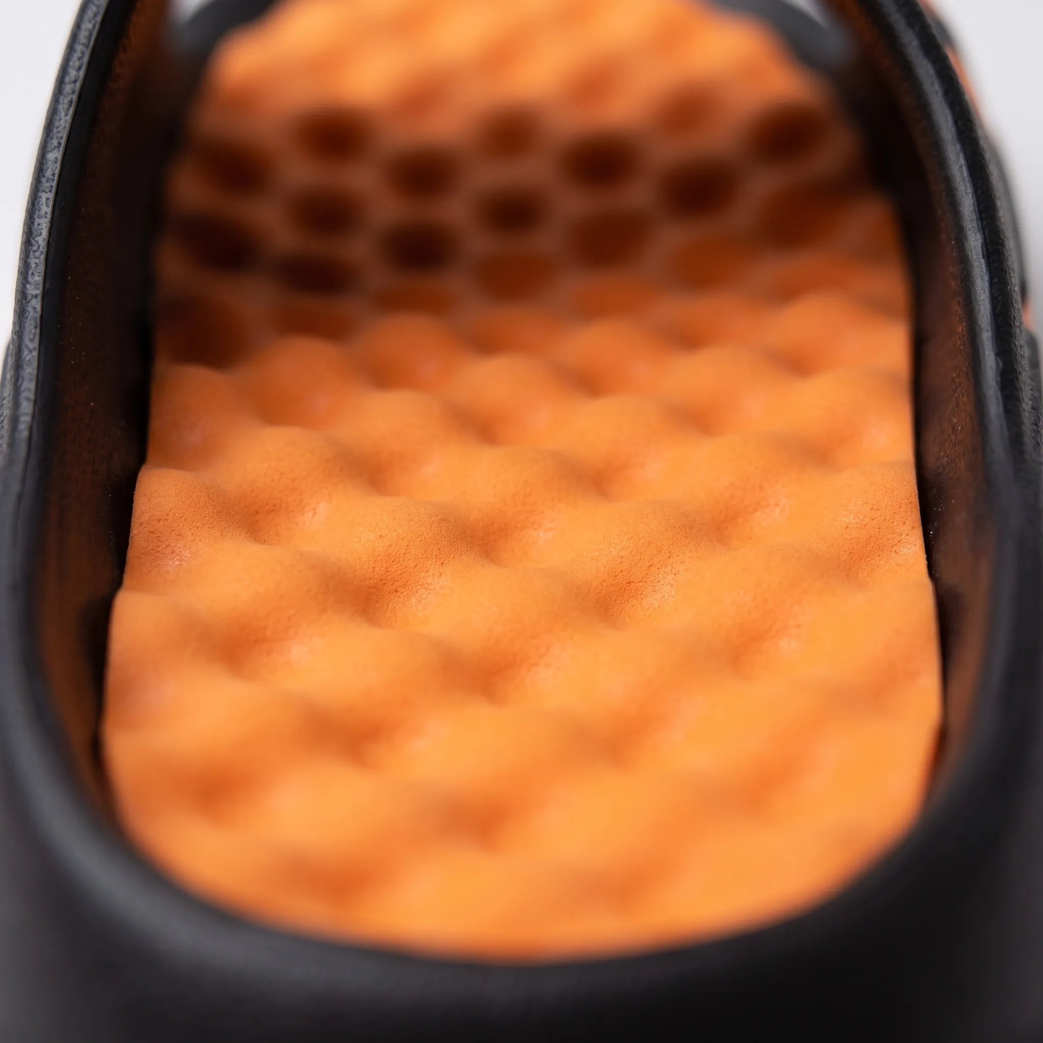 Chaussures ouvertes estivales style claquettes | Détente à domicile