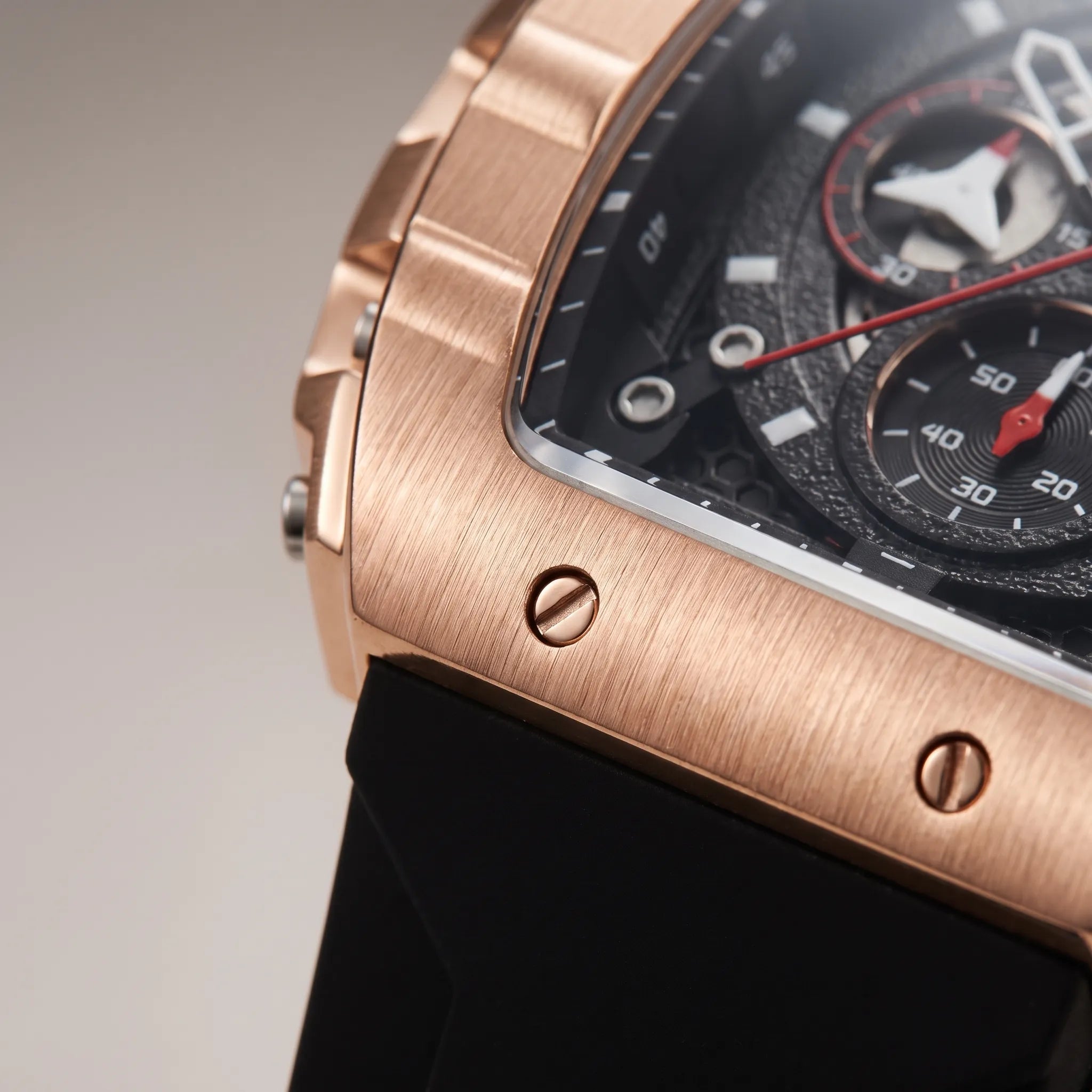 Montre tonneau sportive | Tenue de tous les jours
