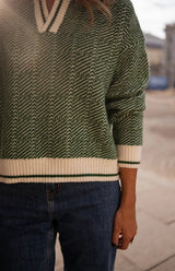 Pull col v femme à motif | Sorties décontractées