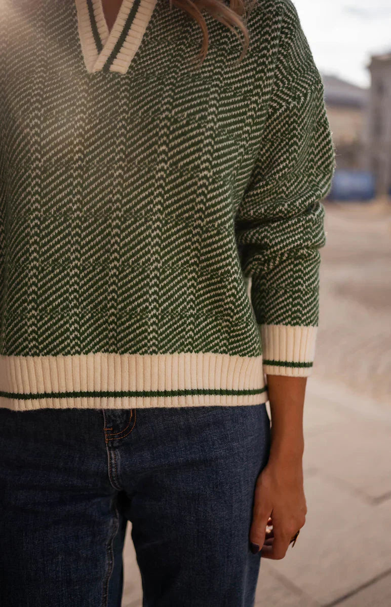 Pull col v femme à motif | Sorties décontractées