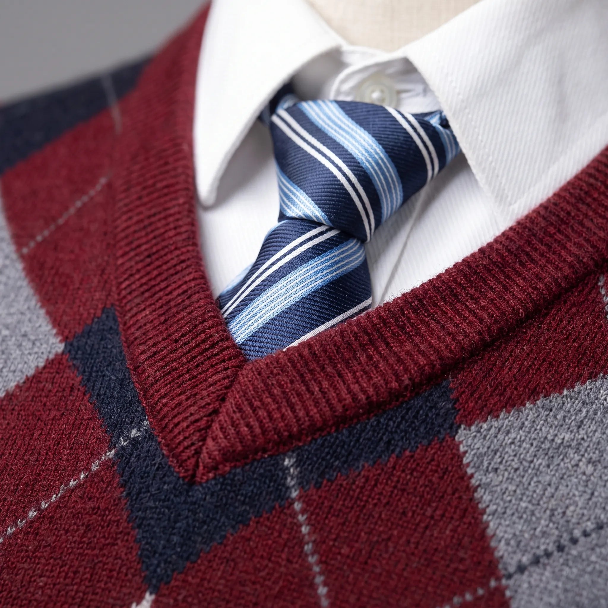 Pull sans manches à col en v | Tenue de bureau