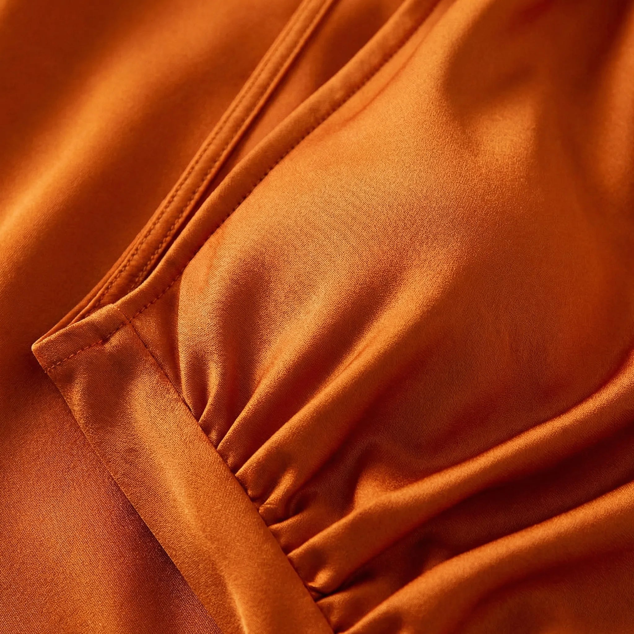 Robe de soirée asymétrique avec fente | Événements formels